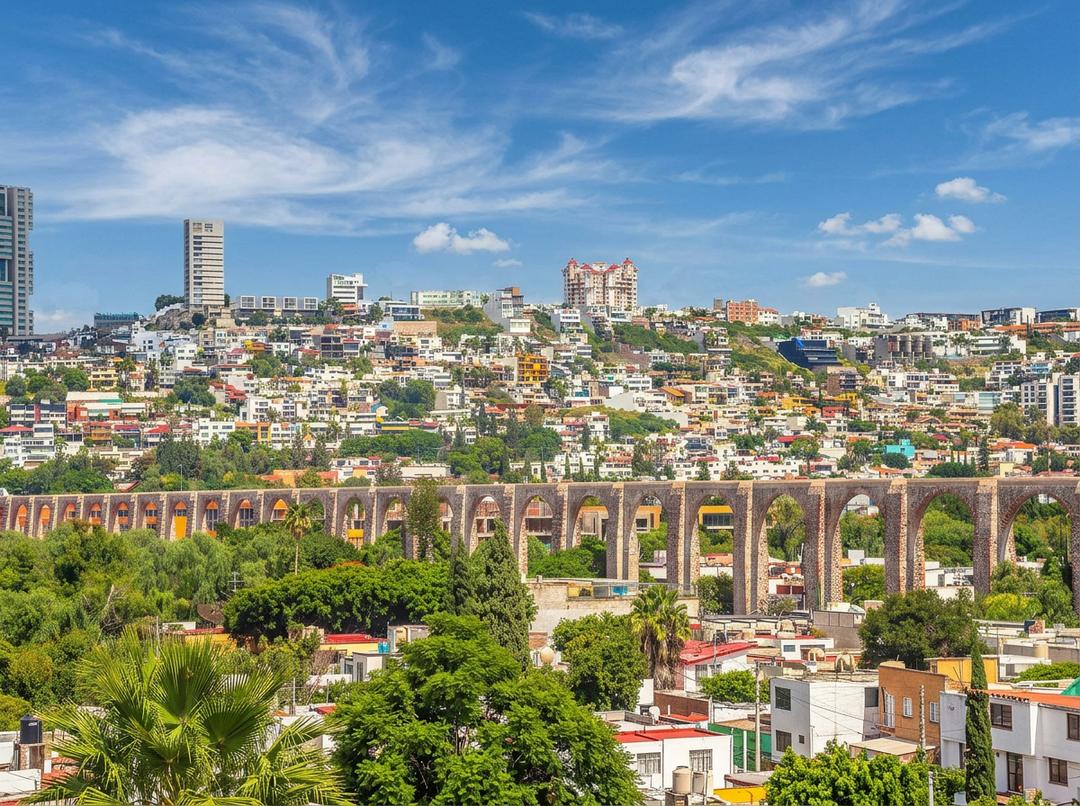 Acueducto de Querétaro al atardecer