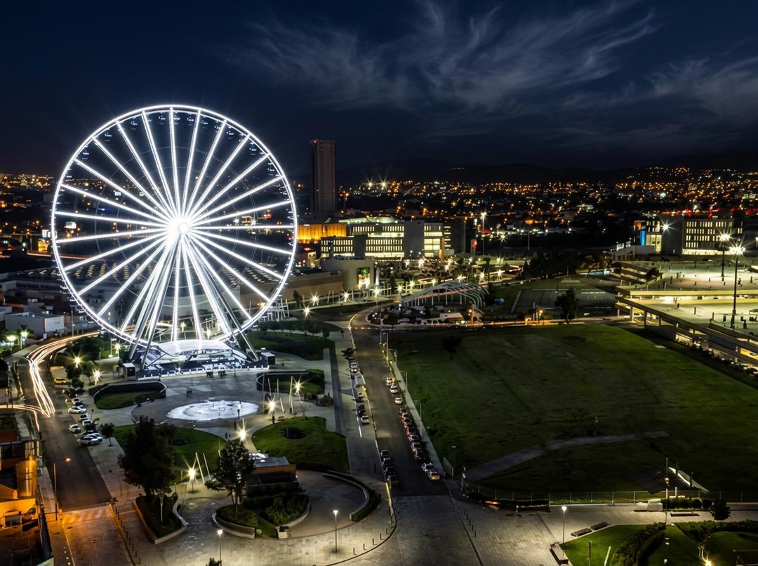 Vista panorámica del centro histórico de Puebla con su icónica catedral